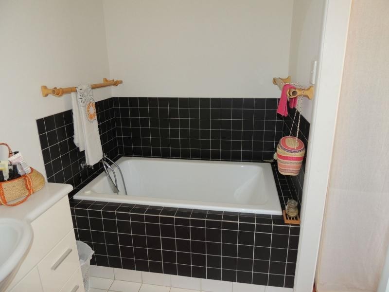 53 Crest Haven, Lamb Island QLD 4184