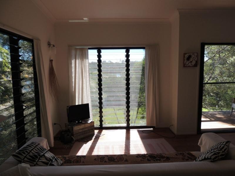 53 Crest Haven, Lamb Island QLD 4184