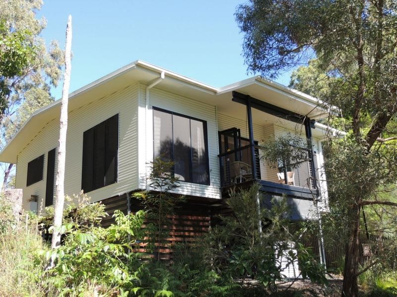 53 Crest Haven, Lamb Island QLD 4184