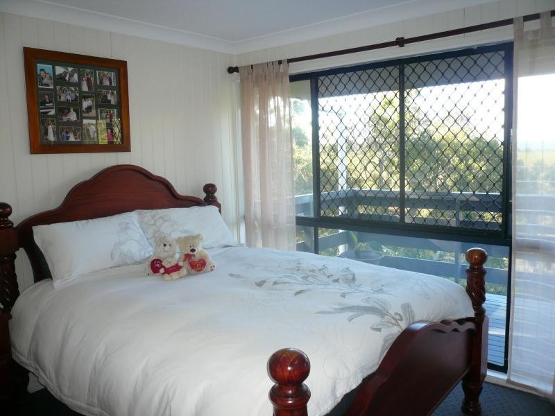 8 Timothy Street, Macleay Island QLD 4184