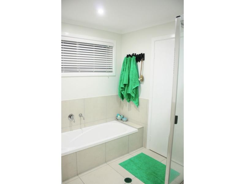 29 Tingara Street, Macleay Island QLD 4184