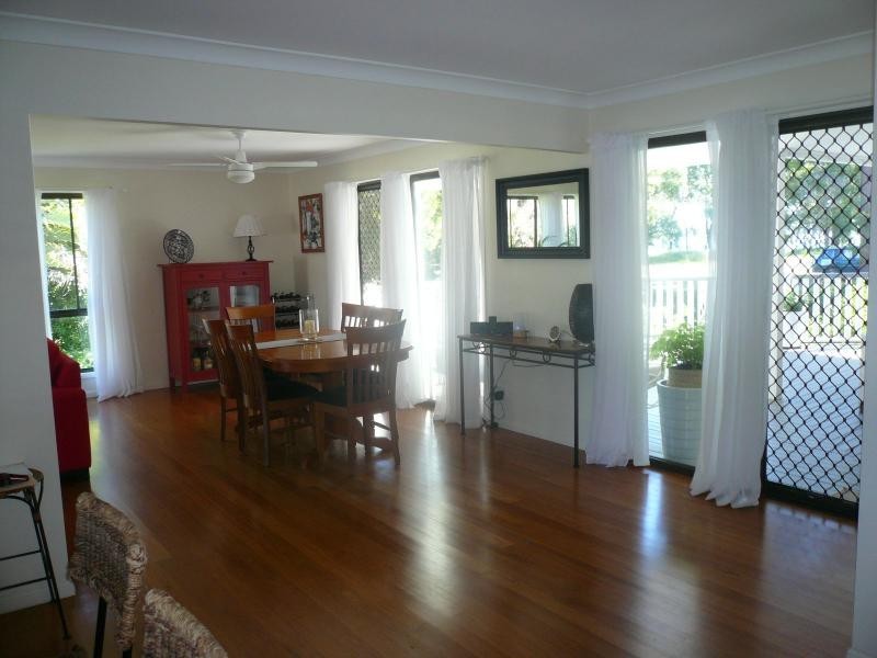 19 Benowa Street, Macleay Island QLD 4184
