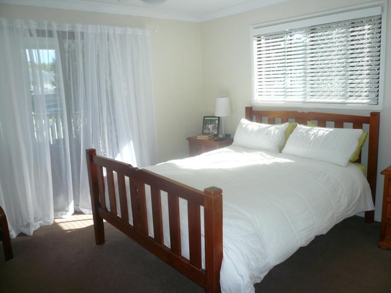 19 Benowa Street, Macleay Island QLD 4184