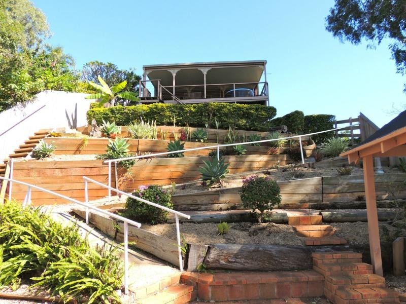 17 Lovell Parade, Lamb Island QLD 4184