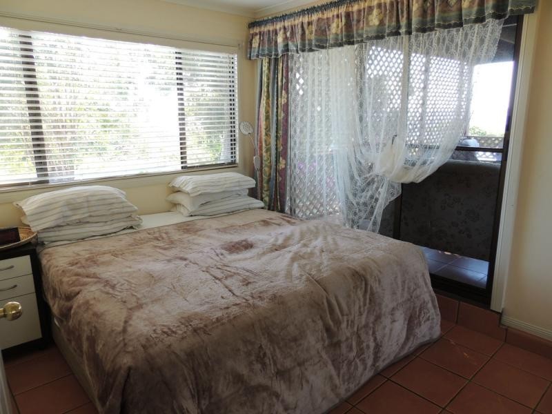 17 Lovell Parade, Lamb Island QLD 4184