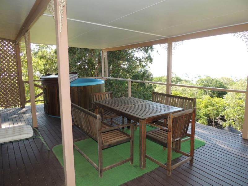 17 Lovell Parade, Lamb Island QLD 4184