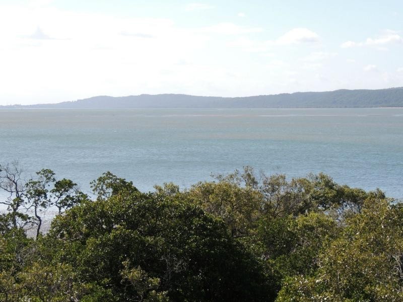 17 Lovell Parade, Lamb Island QLD 4184