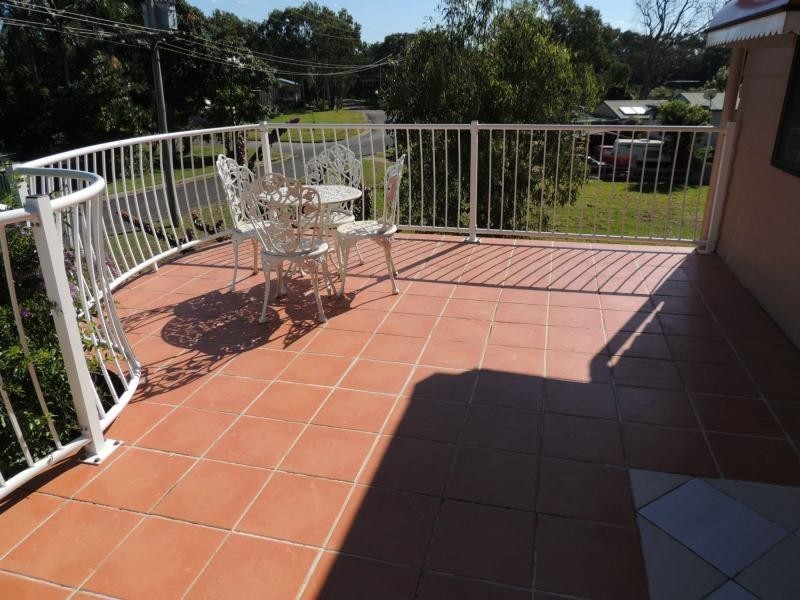 17 Lovell Parade, Lamb Island QLD 4184