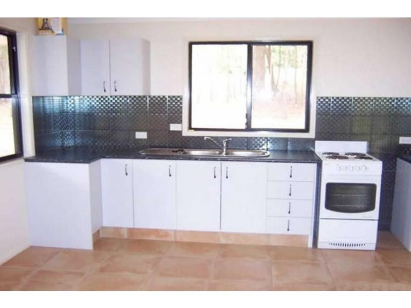 17 Allambie Street, Macleay Island QLD 4184