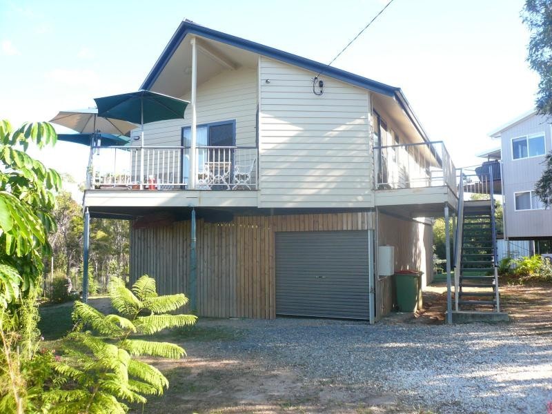 52 Eastbourne Terrace, Macleay Island QLD 4184