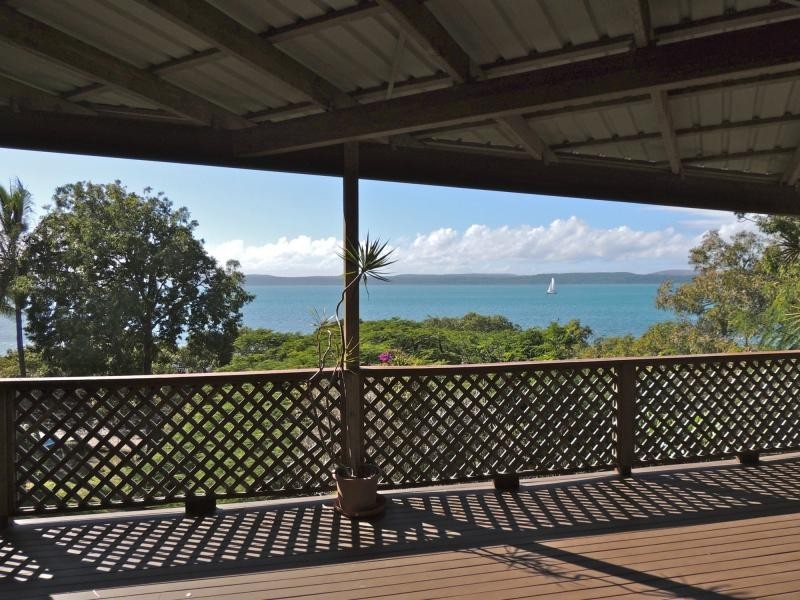 10 Koonwarra Parade, Macleay Island QLD 4184