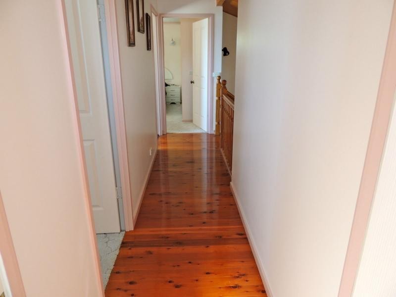 10 Koonwarra Parade, Macleay Island QLD 4184