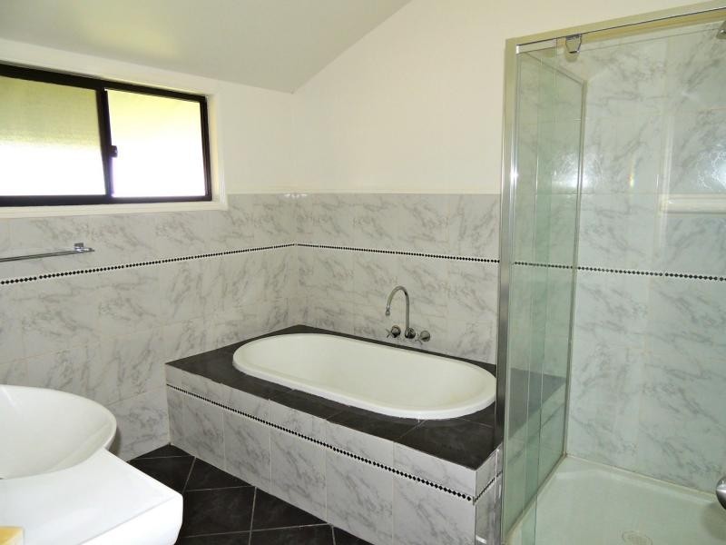 30 Paula Parade, Lamb Island QLD 4184
