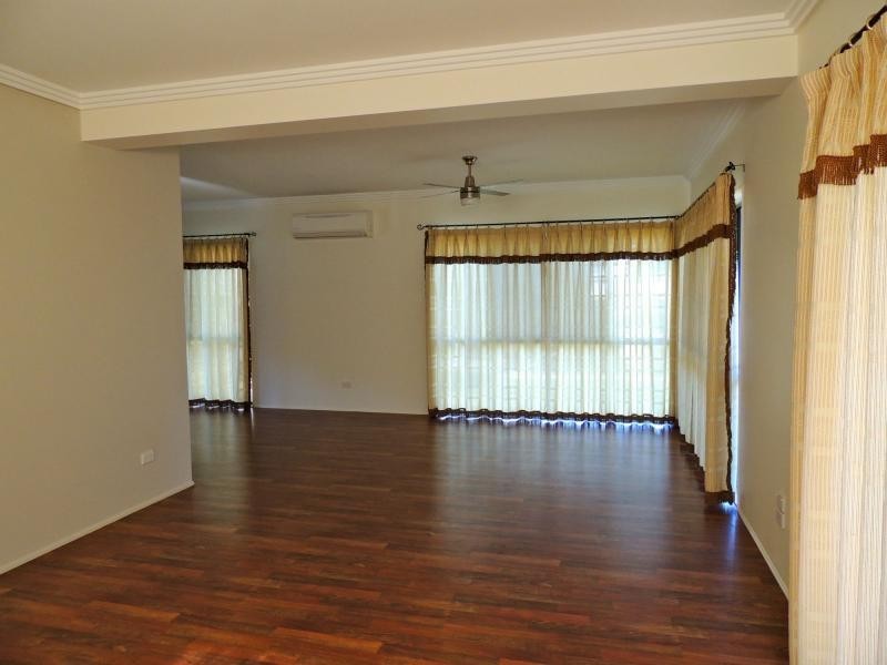 30 Paula Parade, Lamb Island QLD 4184