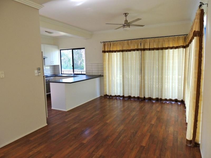30 Paula Parade, Lamb Island QLD 4184
