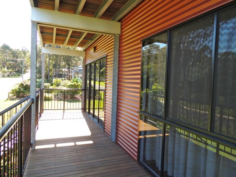 30 Paula Parade, Lamb Island QLD 4184