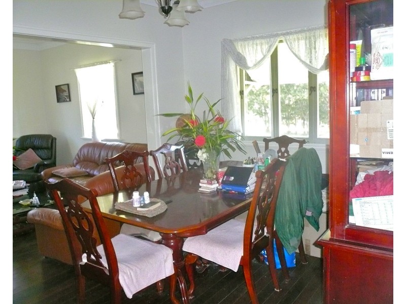 1 Oomool Street, Macleay Island QLD 4184