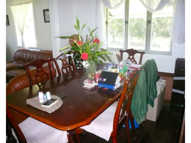 1 Oomool Street, Macleay Island QLD 4184