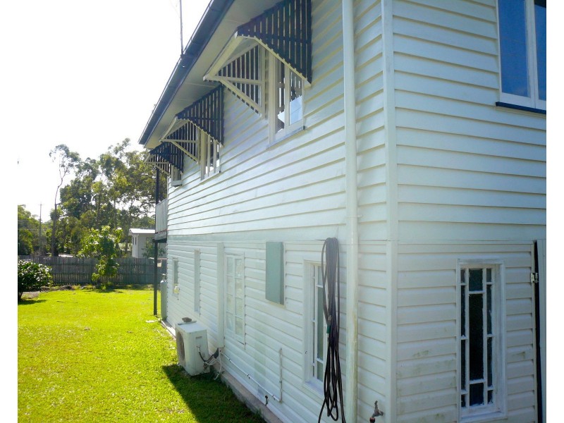 1 Oomool Street, Macleay Island QLD 4184