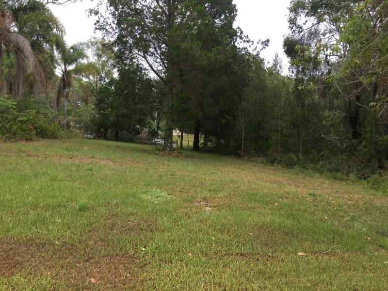 8 Wyena Avenue, Lamb Island QLD 4184