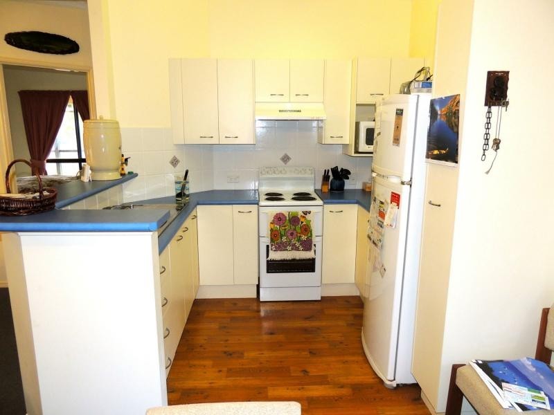 15 Pine Avenue, Lamb Island QLD 4184