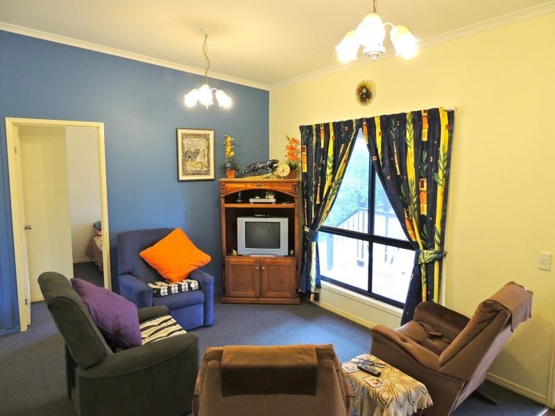 15 Pine Avenue, Lamb Island QLD 4184