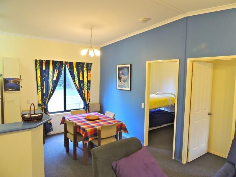 15 Pine Avenue, Lamb Island QLD 4184