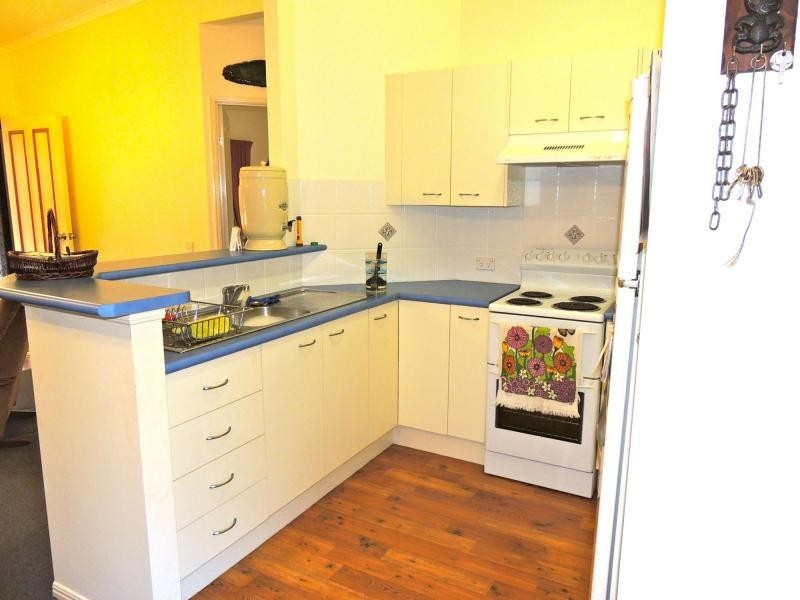 15 Pine Avenue, Lamb Island QLD 4184