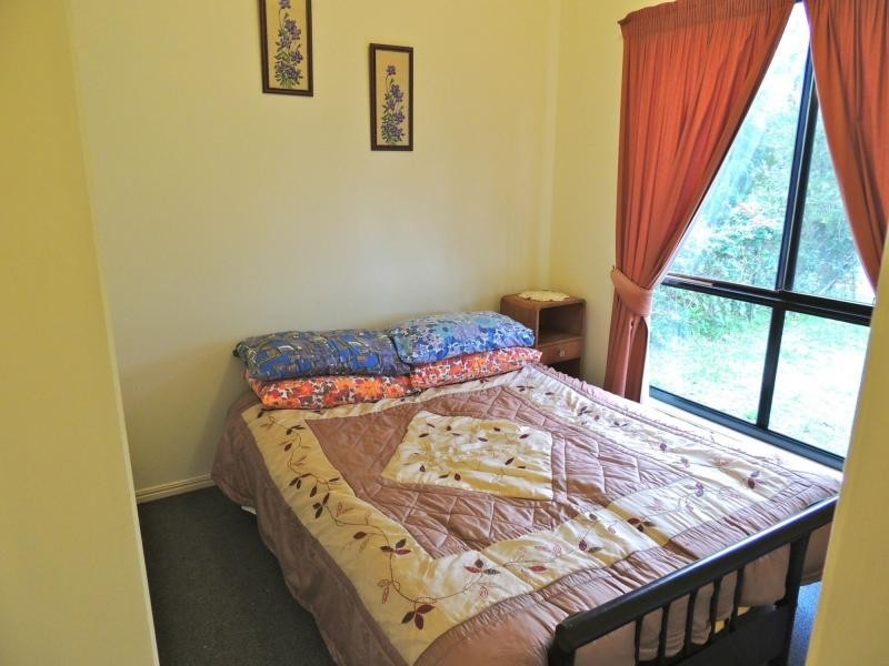 15 Pine Avenue, Lamb Island QLD 4184