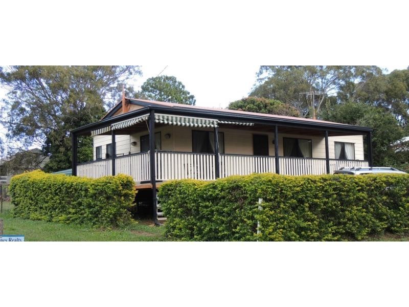15 Pine Avenue, Lamb Island QLD 4184