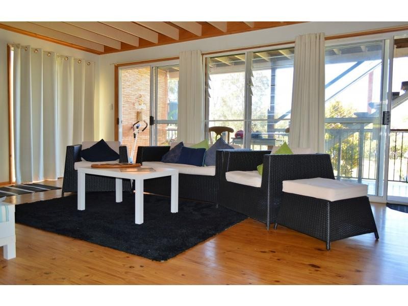 59 Beelong Street, Macleay Island QLD 4184