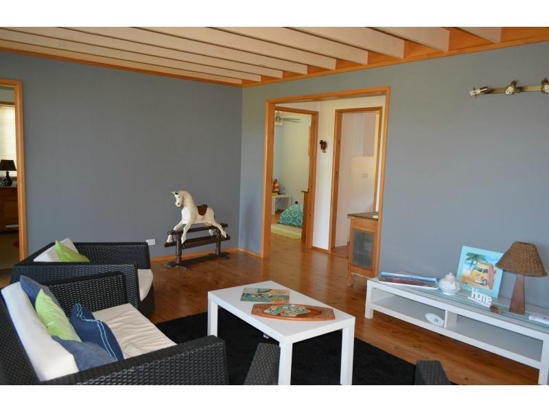 59 Beelong Street, Macleay Island QLD 4184