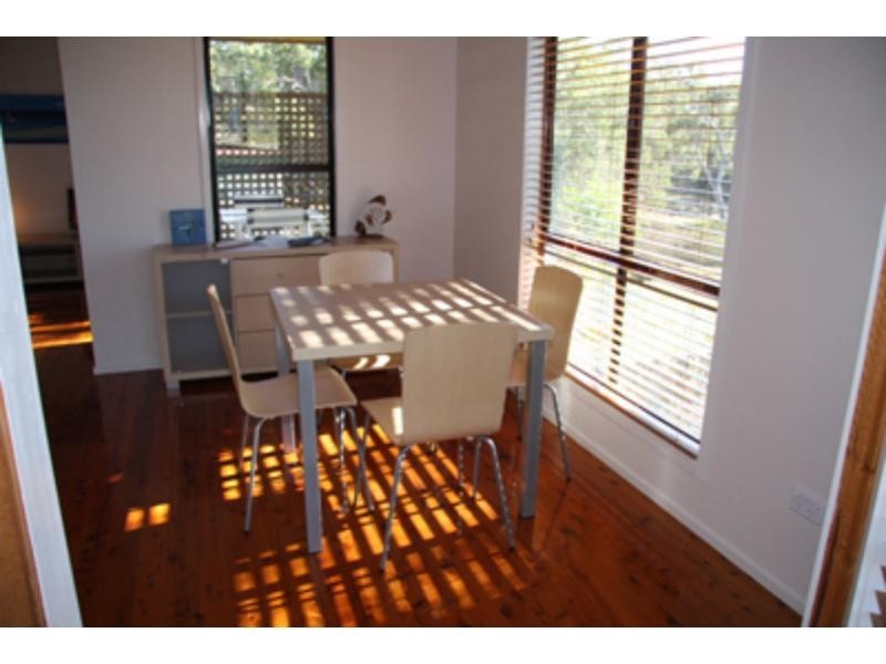 35 Jan Street, Macleay Island QLD 4184