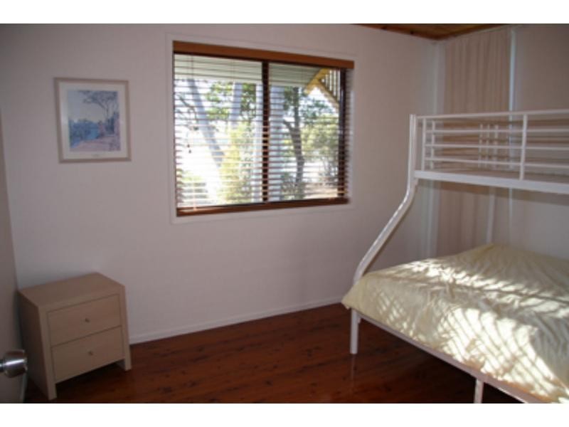 35 Jan Street, Macleay Island QLD 4184
