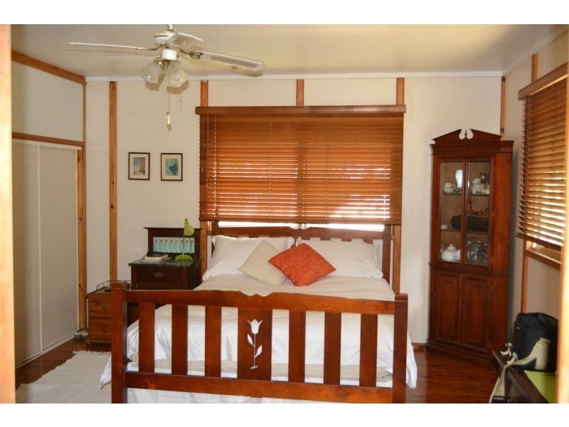 32 Attunga Street, Macleay Island QLD 4184