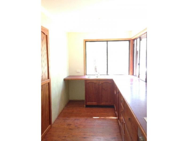 12 Ray Street, Macleay Island QLD 4184
