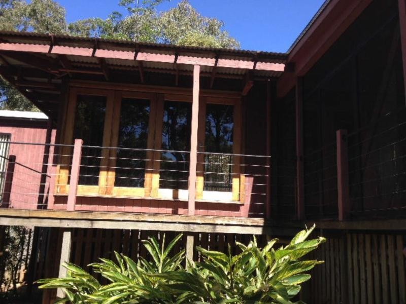 12 Ray Street, Macleay Island QLD 4184