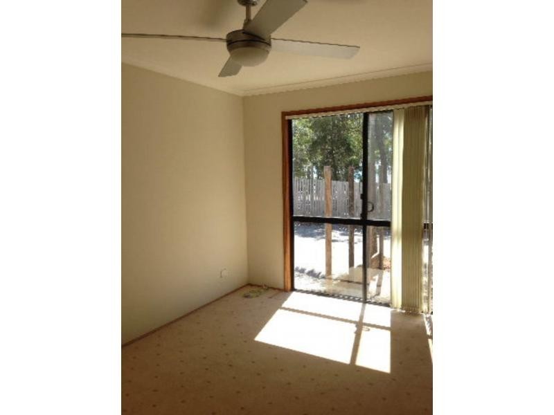 12 Ray Street, Macleay Island QLD 4184