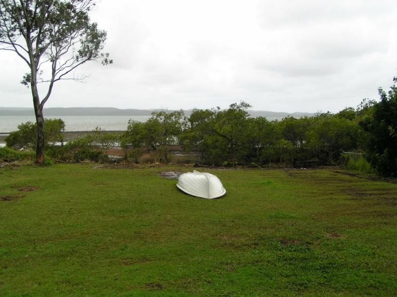 34 Kooberry Street, Macleay Island QLD 4184