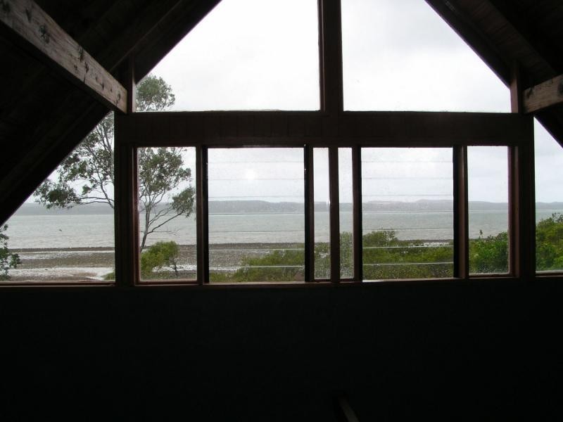 34 Kooberry Street, Macleay Island QLD 4184