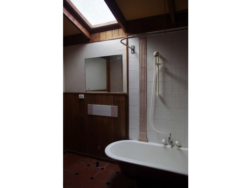 34 Kooberry Street, Macleay Island QLD 4184