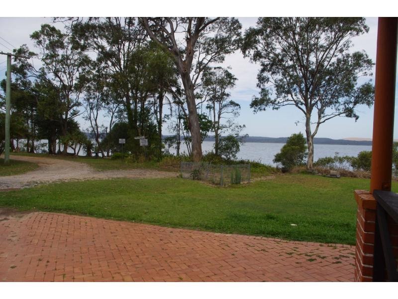 34 Kooberry Street, Macleay Island QLD 4184
