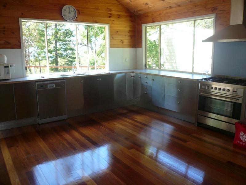 36 Blue Bay Crescent, Macleay Island QLD 4184