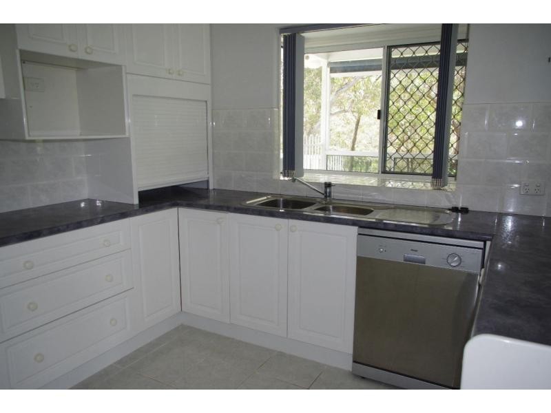 92 Beelong Street, Macleay Island QLD 4184