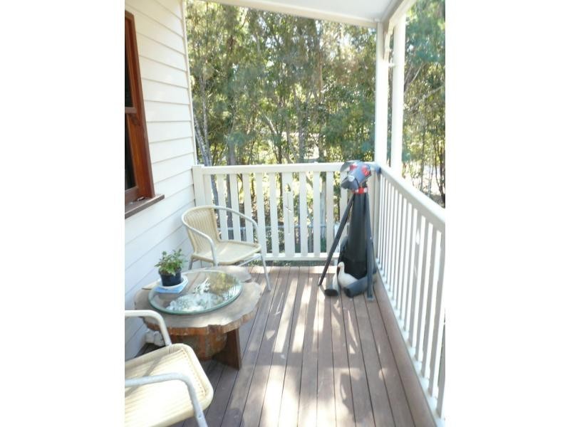 3 Dinjerra Street, Macleay Island QLD 4184