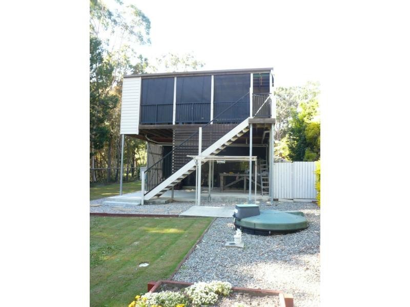 3 Dinjerra Street, Macleay Island QLD 4184
