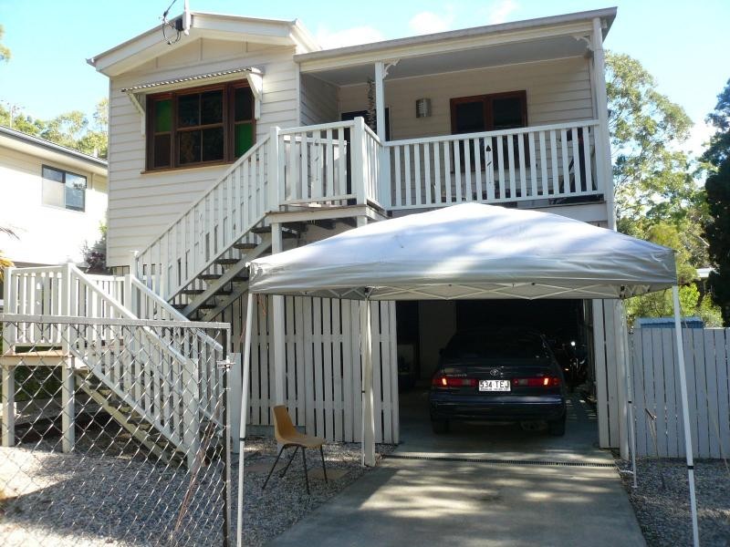 3 Dinjerra Street, Macleay Island QLD 4184