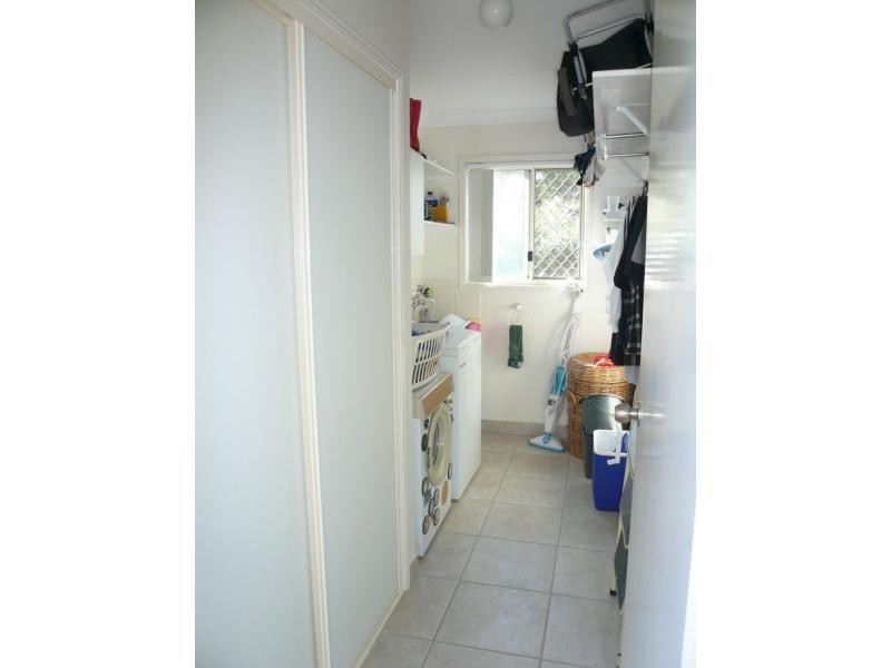 17 Francis Road, Macleay Island QLD 4184