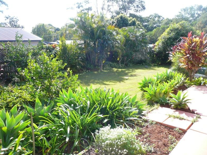 17 Francis Road, Macleay Island QLD 4184