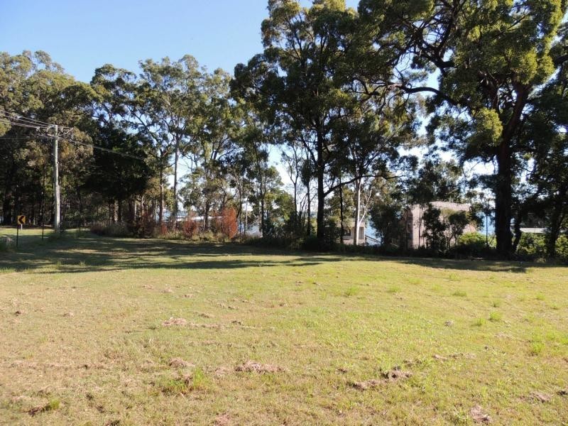 31 Wharf Street, Macleay Island QLD 4184